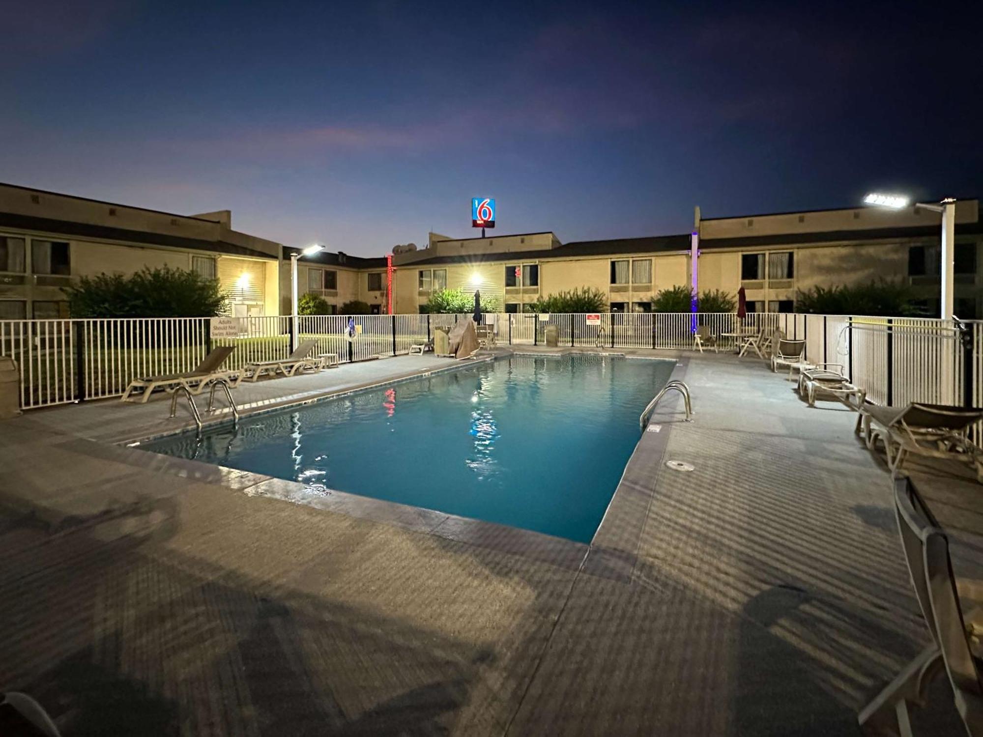 6-greensboro, Nc - Airport Hotel 2*