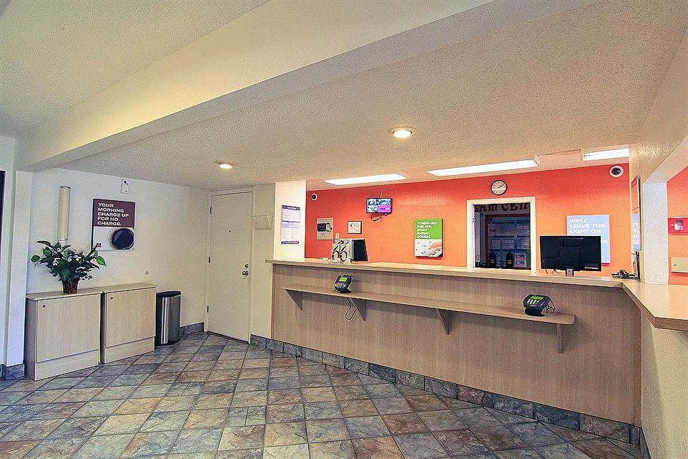 6-greensboro, Nc - Airport 2*