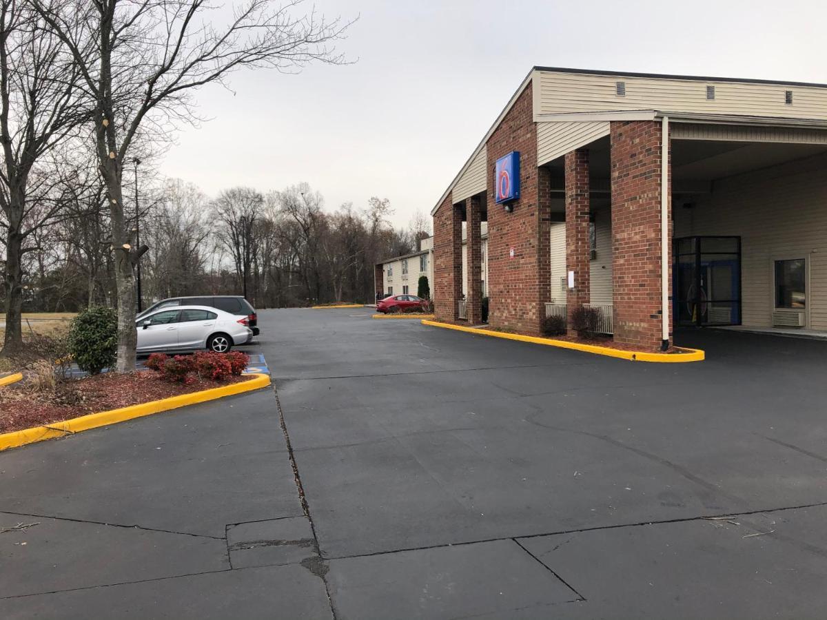 6-greensboro, Nc - Airport